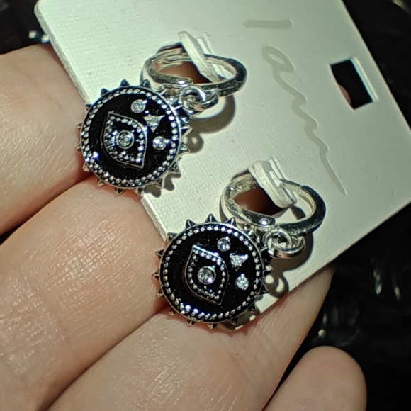 ❌SOLD❌ Free with any purchase - Drop earrings NEW - Picture 4 of 4